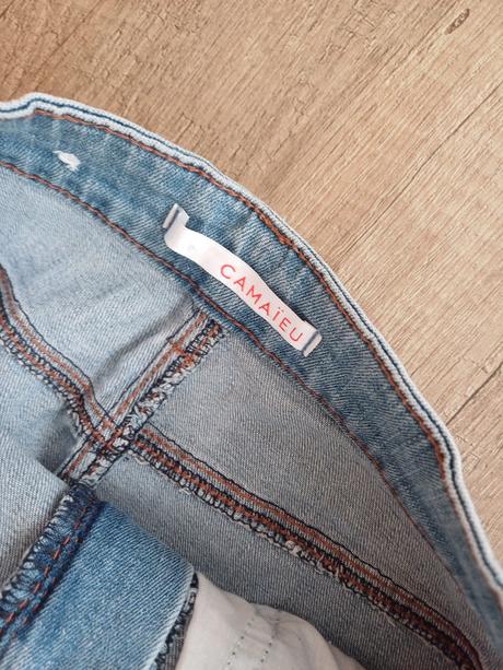 Set jarniho obleceni halenky a sukne, s