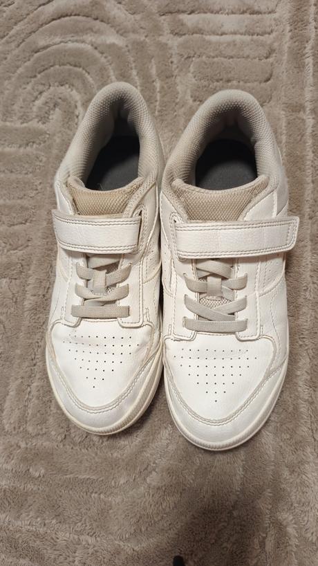Tenisky s bílou podrážkou vel. 39, decathlon,39