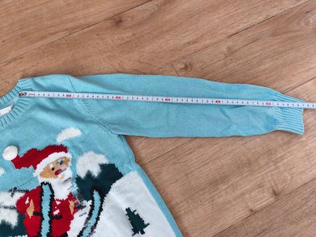 Vánoční svetr santa na lyžích, 134