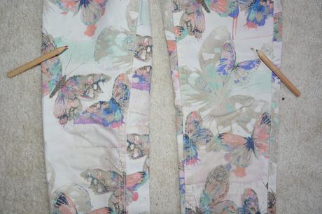 Komplet s motýlky a vílou, 122–134