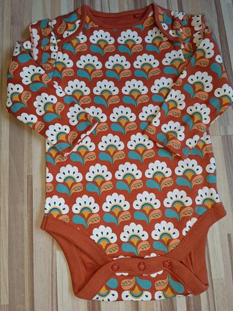 Hnědé body s květy 68 next, next,68