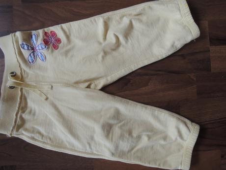 Žluté tepláčky s kytičkou, cherokee,92