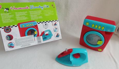 Sada playgo, elektronická pračka a žehlička,