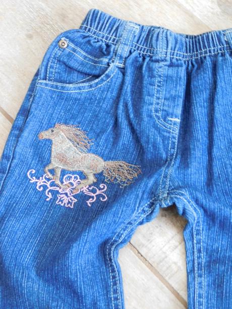 Dívčí kalhoty, 104