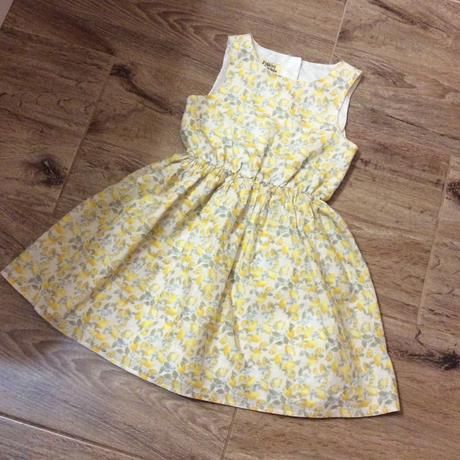 Bohaté bavlněné šaty s citróny, 116