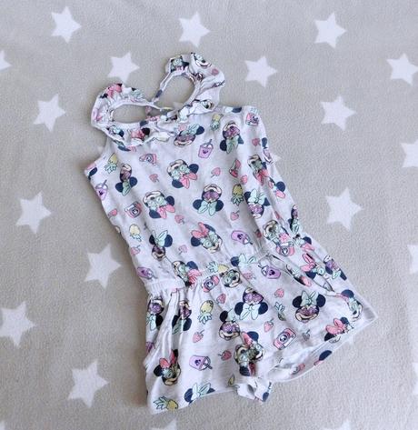 Kraťáskový overálek s minnie vel.128/134, disney,128