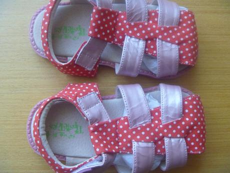 Nové červené puntíkované barefoot sandálky vel. 25, tipsietoes,25