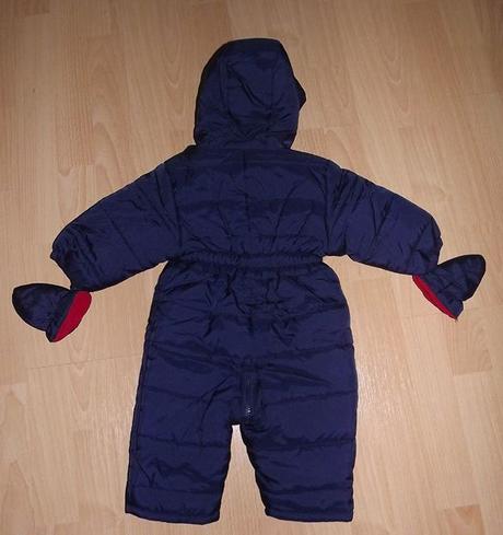 Tmavě modrá zimní kombinéza s kapucí a rukavicemi, c&a,68