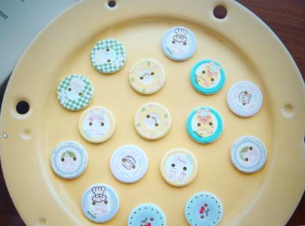 Plastové dětské knoflíky 25 mm (1ks), 