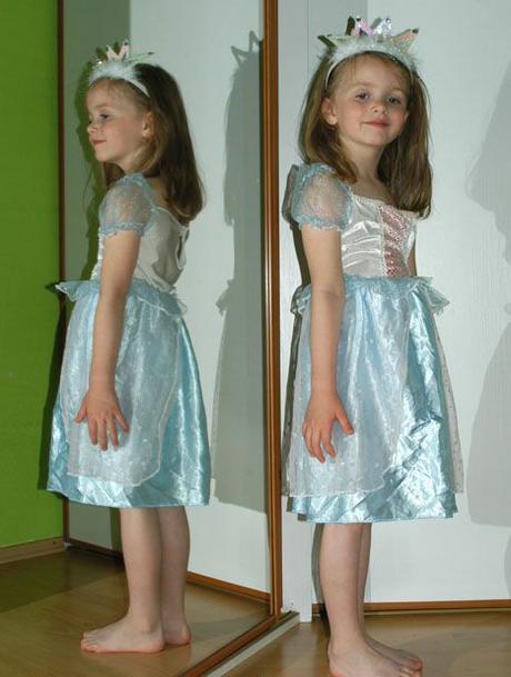 Karnevalové světle modré šaty pro vílu, 