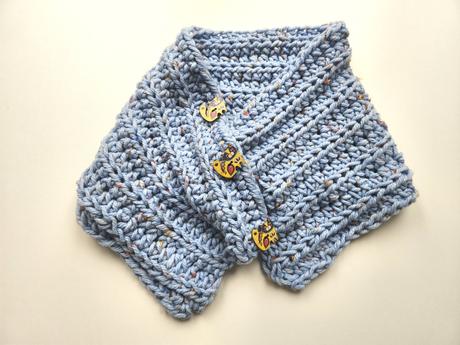 Pletená šála na obrázkové knoflíky,