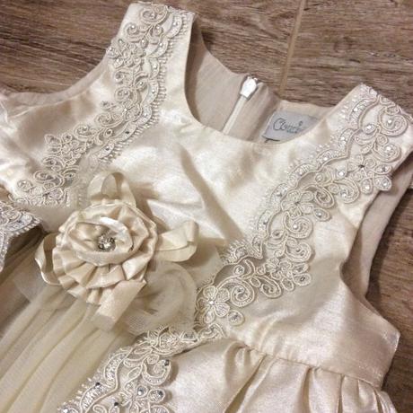 Slavnostní princeznovské šaty, 92