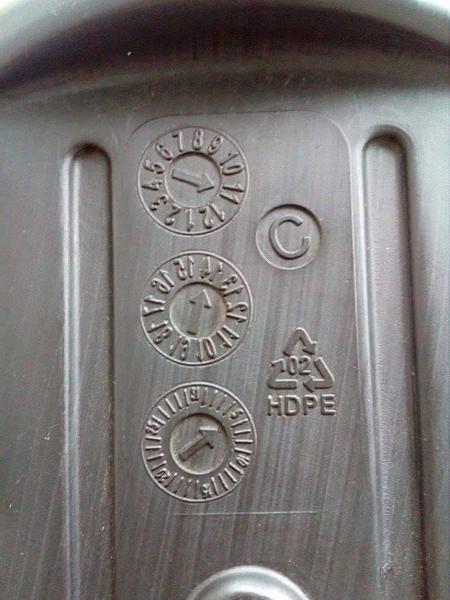 Je tato autosedačka certifikovaná a platná dle norem?