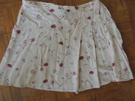 Minisukně s kytičkami, m