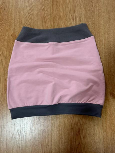 Dívčí sukně, nová, vel. cca 146, 146