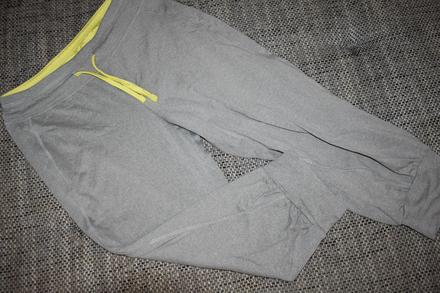 Sportovní 3/4 kraťasy s neon detaily, 152/158, 152