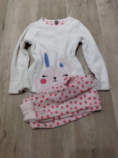 Dívčí pyžamo, 122