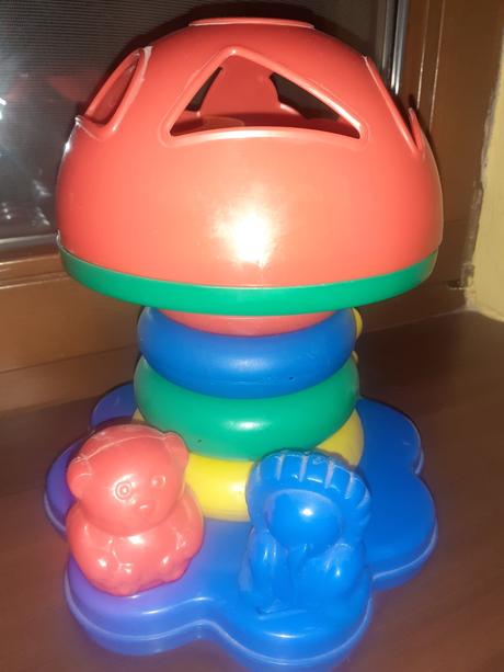 Vkládačka + pyramida s kroužky,