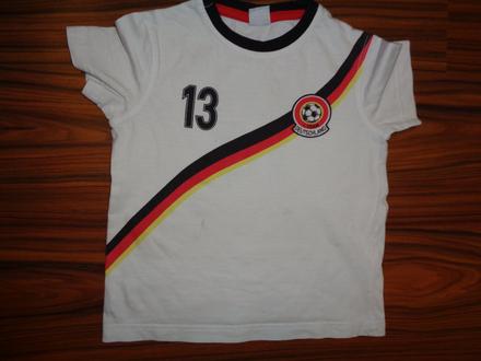 Bílé tričko pro fotbalisty, 104
