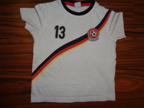 Bílé tričko pro fotbalisty, 104