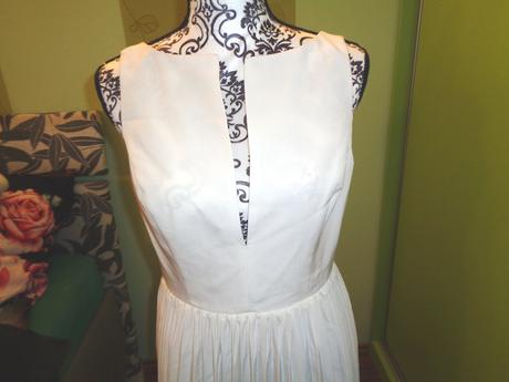 Luxusní dlouhé bílé plisované šaty asos, 40