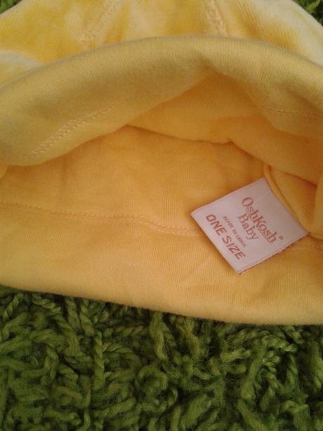 Sametová čepička pro mimi zn.oshkosh baby, 68