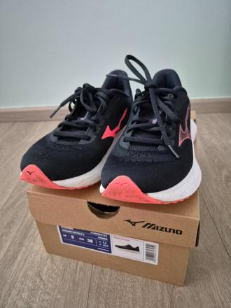 Značkové běžecké boty miláno vel. 38, mizuno,38