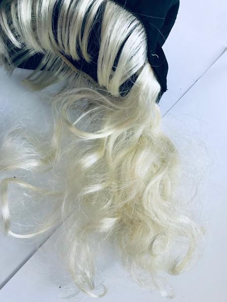 Kšiltovka s přičeskem,