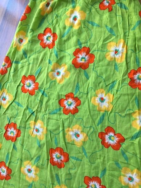 Zelená maxisukně s květy, vel s/m, s