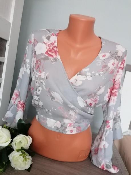 Halenka s úvazem, new look,38