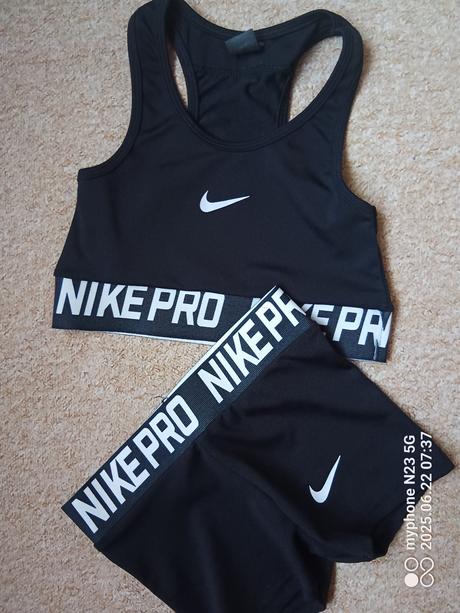 Komplet šortky+bolérko zn."nike", nike