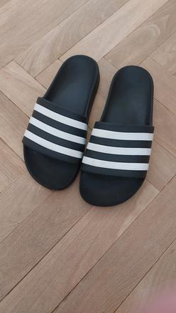 Pantofle gumové, adidas,38