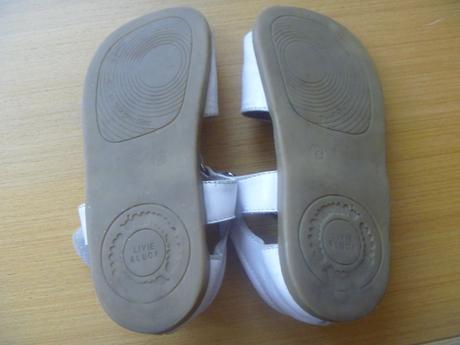 Bílé barefoot sandálky se zlatou hvězdičkou 29-30, 29