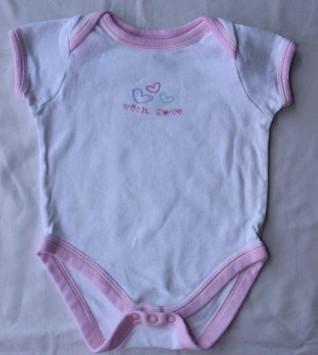 X80. body se srdíčky 6-9 měs., 74