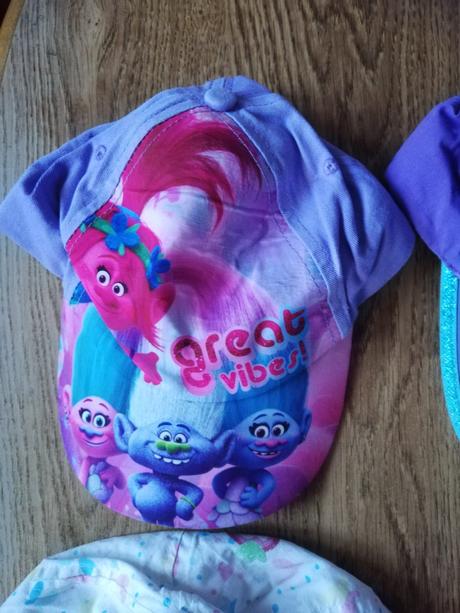 Kšiltovky dívčí vel. 52-54 cm., disney,50