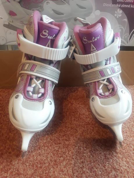 Dívčí zimní brusle, 30