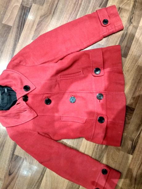 Cerveny kabatek, next,m