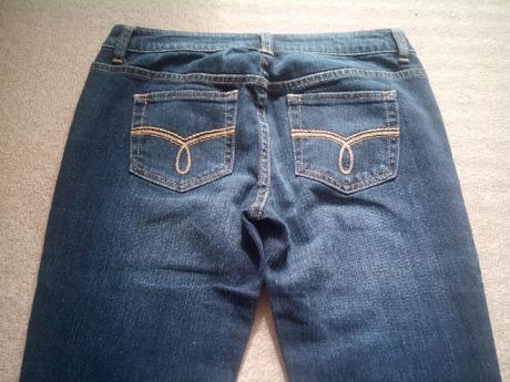 Dámské nebo dívčí tmavé rifle, s