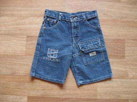 Džínové kraťasy, 104