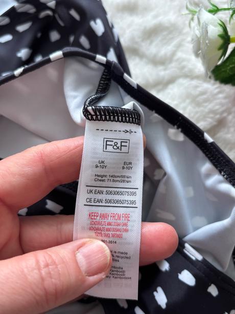 Plavky jednodílné -  v.9/10 let, f&f,140