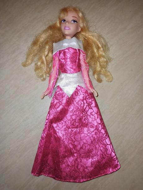 Šípková růženka a oblečení,