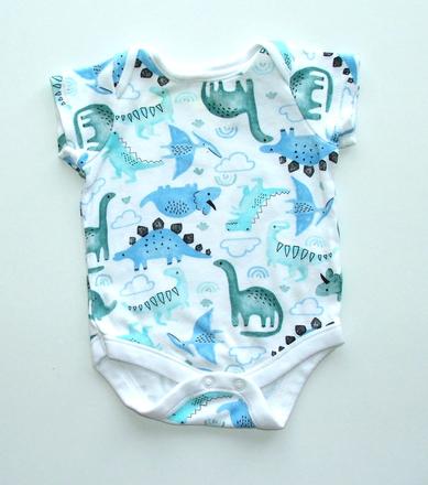 C474 body s dinosaury vel. 62, 62