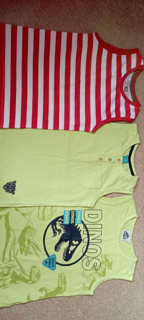 3x tílko zn."jurassic world" vel."128", 128