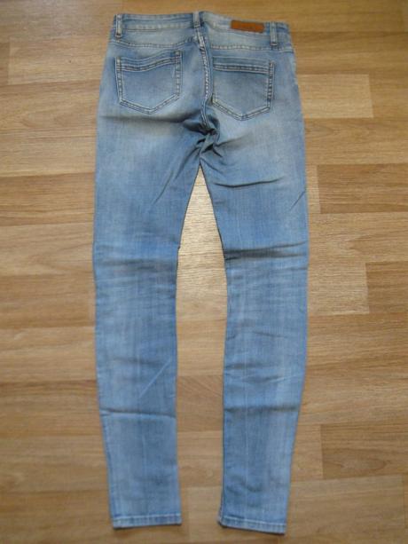 Džíny, amisu,m