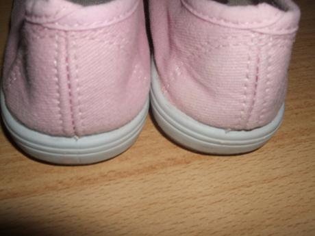 Ružové cvičky (jarmilky), 30