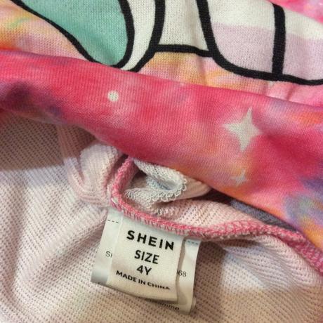 Mikina s jednorožcem, 104