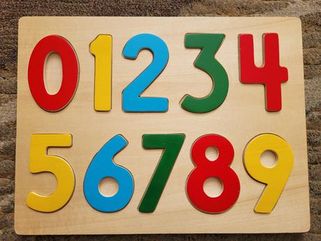 Dřevěná vkládačka čísla, číslice,