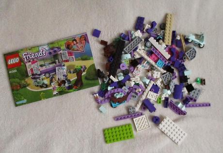 Lego friends emma a umělecký stojan, 