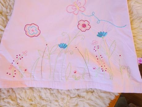 Vyšívaná šatová sukýnka, 110