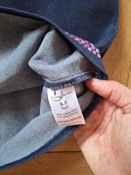 Šaty na ramínka vel. 134, tesco,134